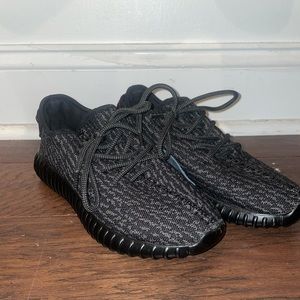 Adidas YZY boost (knockoff) size 7.5